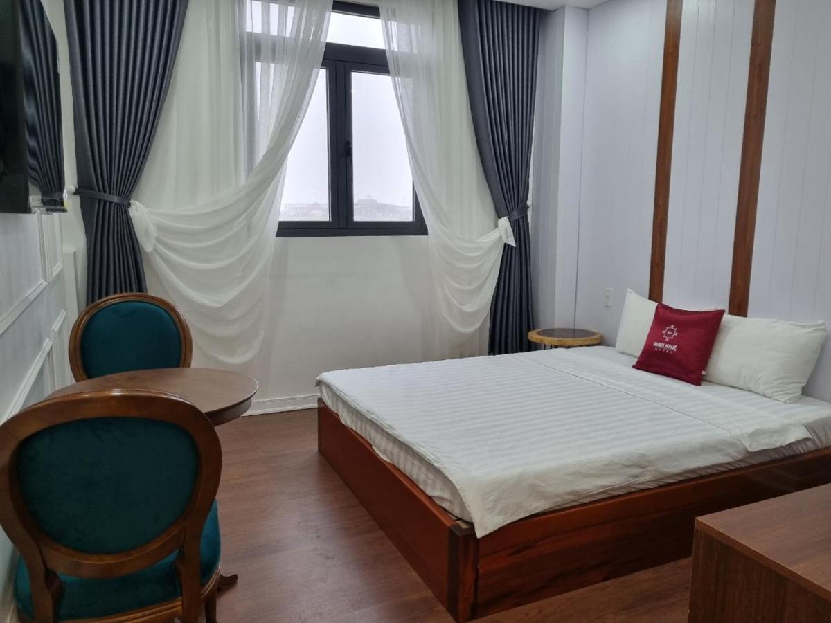 Minh Khue Hotel Vinh Long Exterior photo