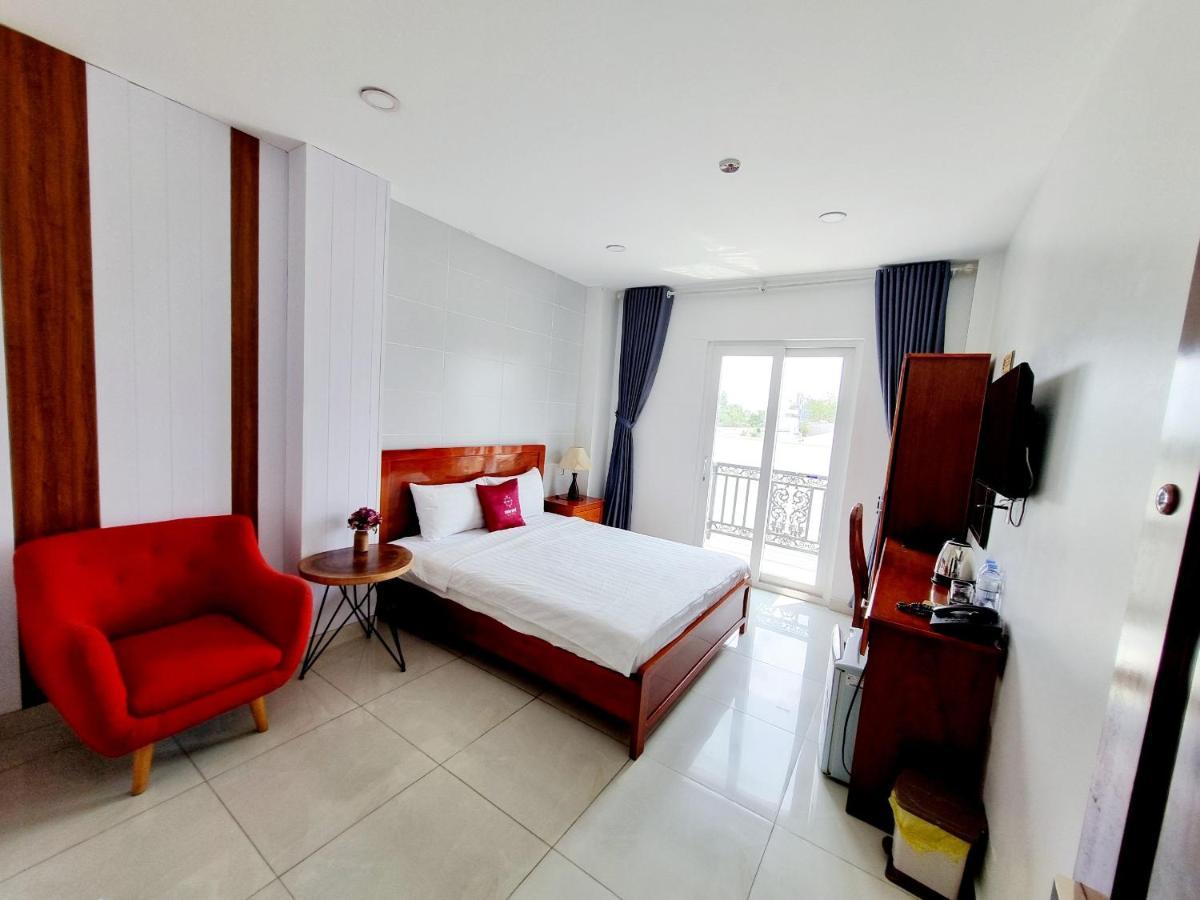 Minh Khue Hotel Vinh Long Exterior photo