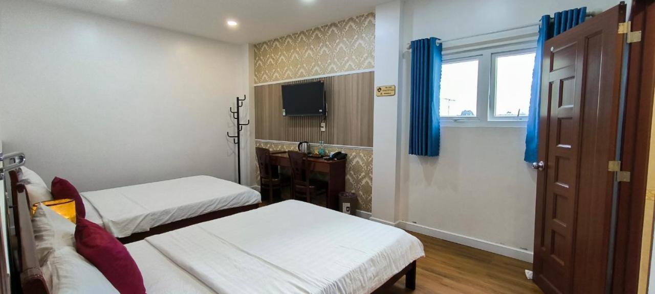 Minh Khue Hotel Vinh Long Exterior photo